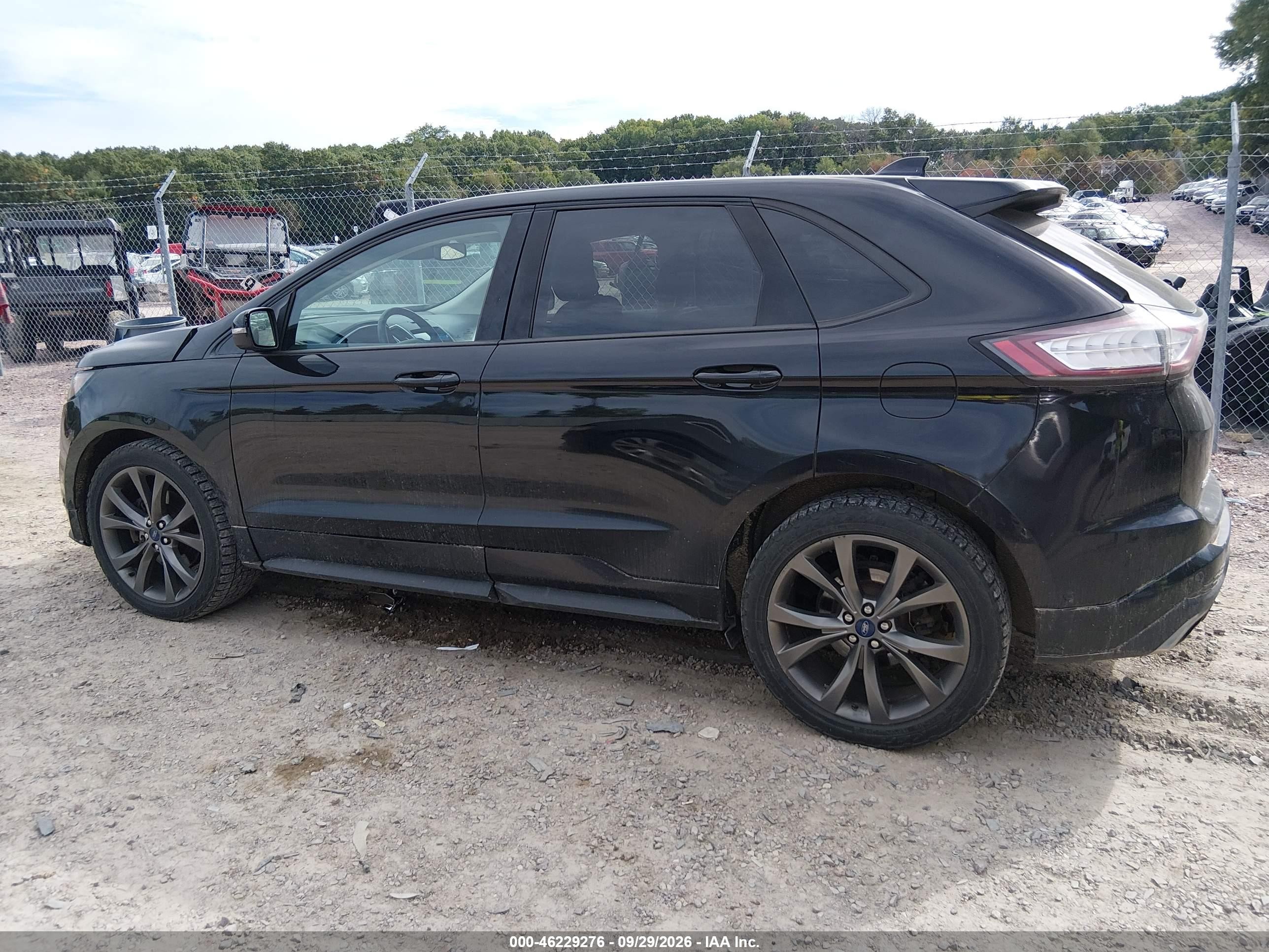 Ford Edge — zdjęcie 15