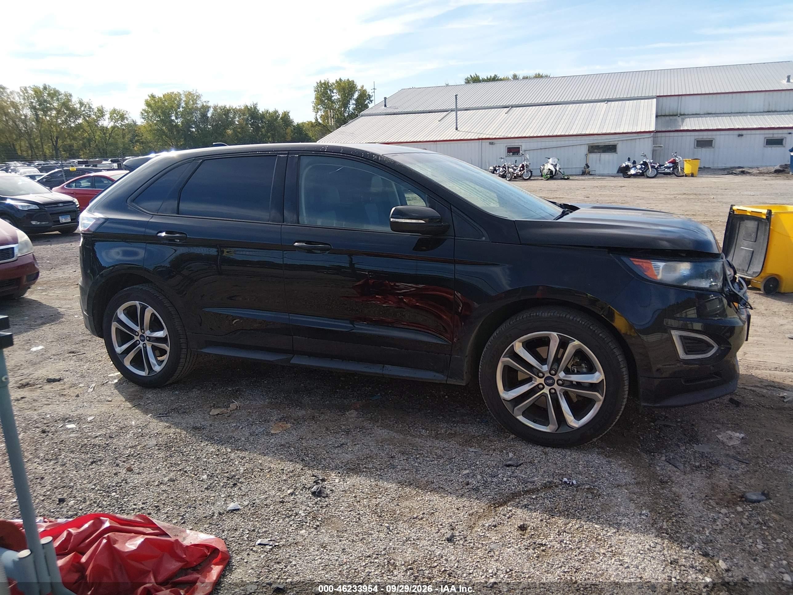 Ford Edge — photo 14