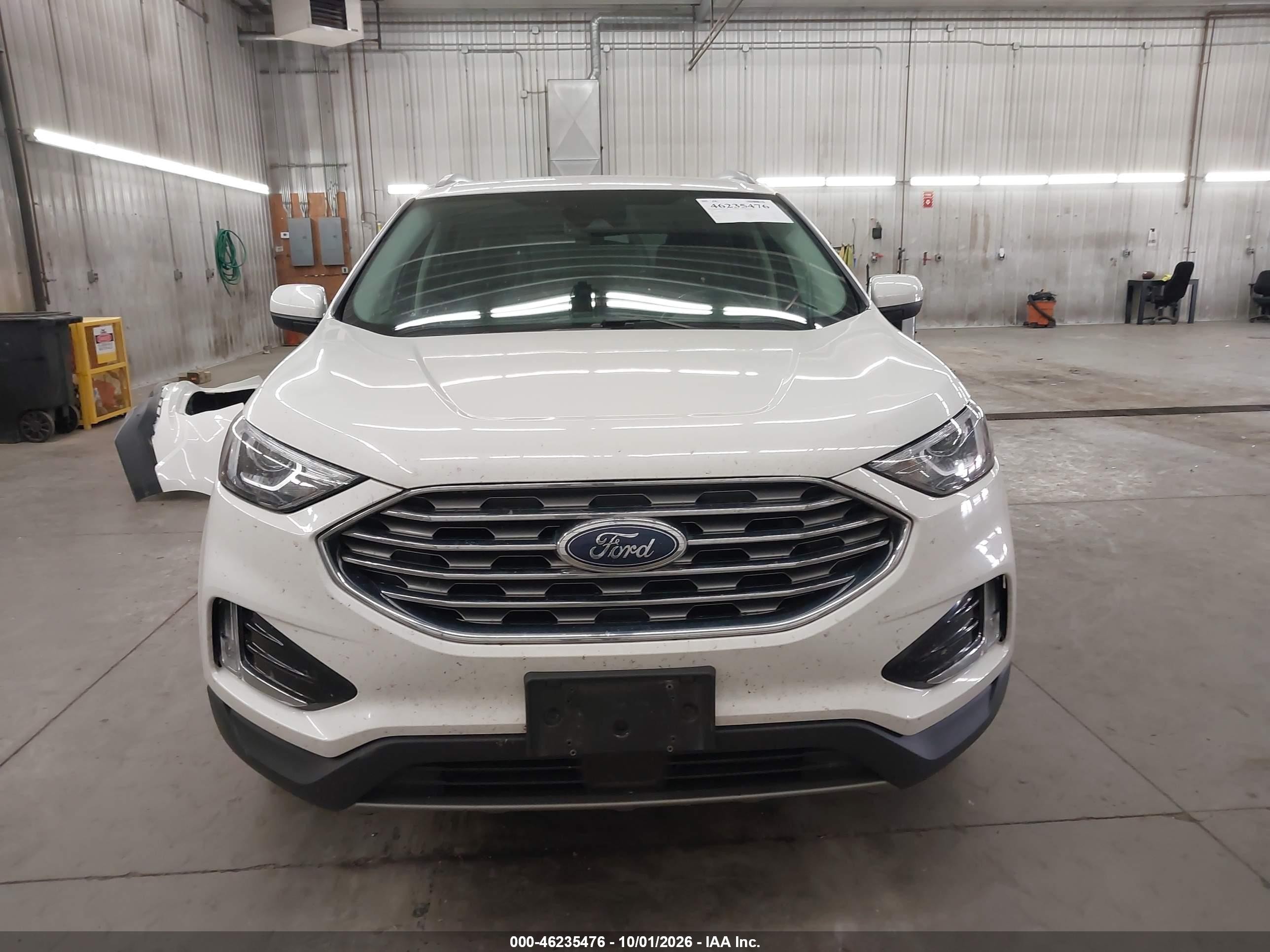 Ford Edge — photo 13