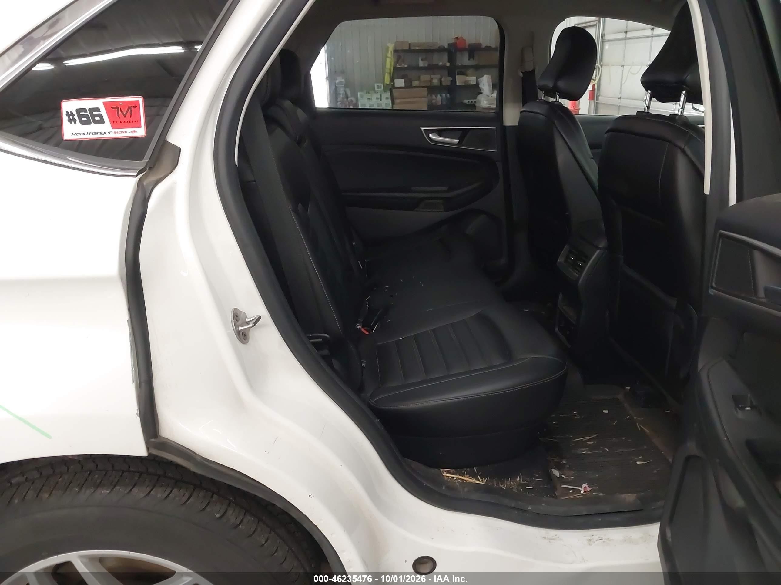Ford Edge — photo 8