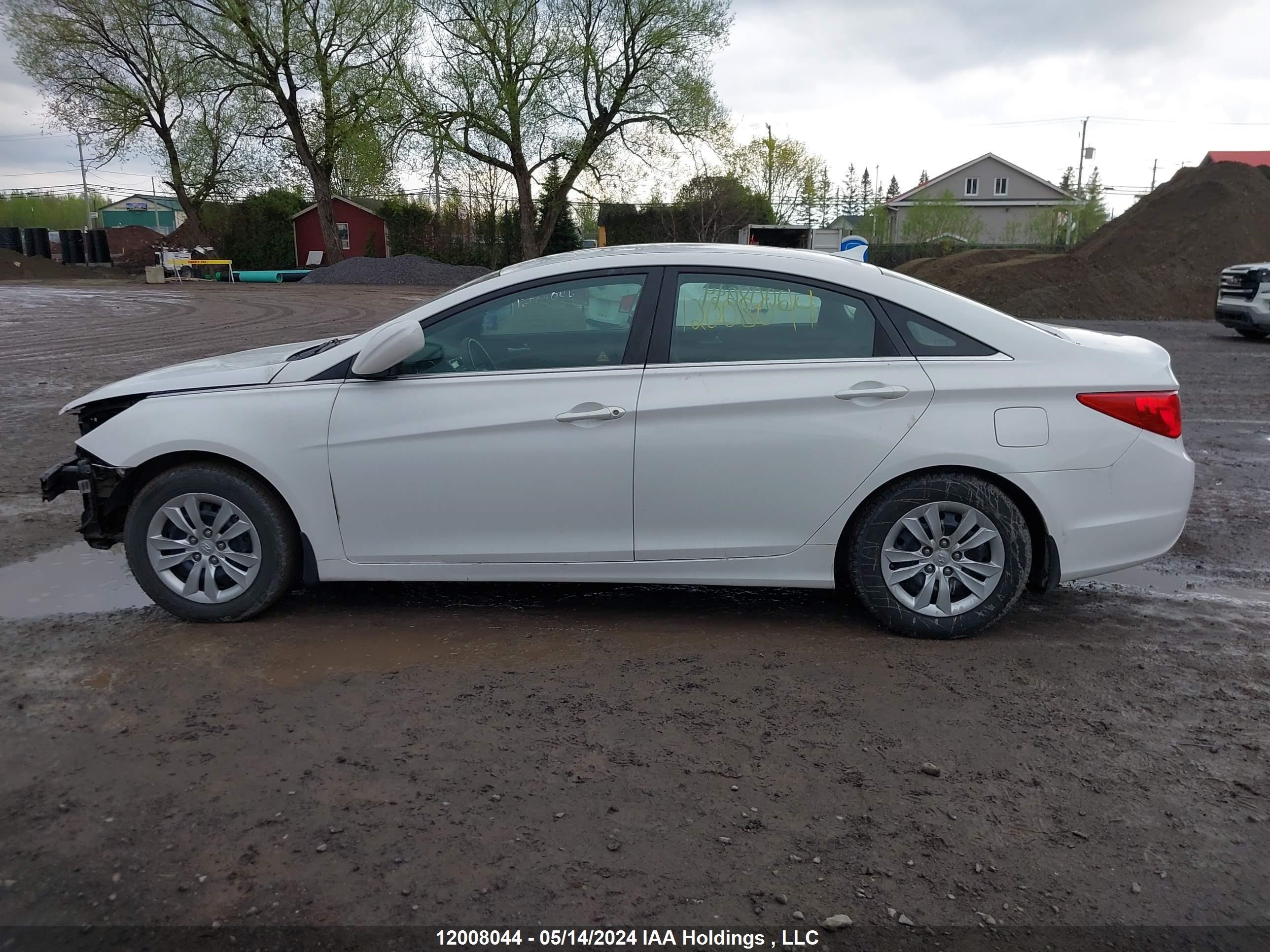 5NPEB4AC5DH585876 2013 Hyundai Sonata Gl