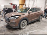 Hyundai Tucson Limited/Sport And Eco/Se KM8J3CA48GU081696 fotografie