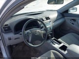 Toyota Camry Ce/Le/Xle/Se 4T1BE46K17U611616 снимка