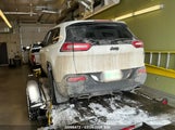 Jeep Cherokee Latitude 1C4PJLCS4GW228956 снимка