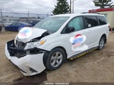 Toyota Sienna Le 8-Passenger 5TDKZ3DC2JS953831 снимка