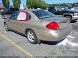 Ford Taurus Se 1FAFP53U2YG204289 fotografie
