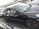 Tesla Model 3 LRW3E1FA8PC920906 fotografie