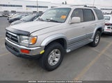 Toyota 4Runner Limited JT3HN87RXV9002644 fotografie
