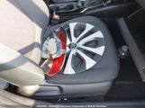 Toyota Corolla Le JTDBBRBE4LJ006057 снимка