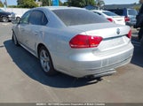 Volkswagen Passat Se 1VWBN7A37CC005501 снимка