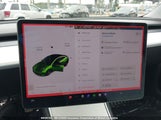 Tesla Model 3 5YJ3E1EB3JF148256 снимка