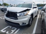 Toyota Highlander Xle 5TDJKRFH4FS196997 снимка