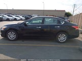 Nissan Altima 2.5/S/Sv/Sl 1N4AL3AP7FN375295 fotografie