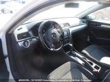 Volkswagen Passat S 1VWAT7A3XHC041711 снимка