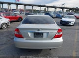 Toyota Camry JTDBE32K020017152 photo