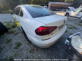 Volkswagen Passat S 1VWAT7A31HC081885 снимка