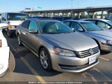 Volkswagen Passat Se 1VWBH7A39DC115667 снимка