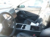 Tesla Model 3 5YJ3E1EB1NF351507 снимка