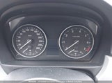 BMW 323I WBAPG7C54BA937647 fotografie