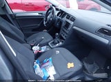 Volkswagen Golf 3VW117AUXFM018830 снимка