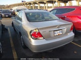 Toyota Camry Le/Xle/Se 4T1BE32K25U514745 photo