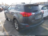 Toyota Rav4 Xle 2T3RFREV6FW341177 снимка