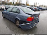 BMW 323 I WBAAM3331YFP67877 снимка
