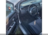 Nissan Versa 3N1BC13E28L370851 fotografie