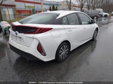 Toyota Prius JTDKAMFP2N3215984 снимка