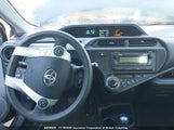 Toyota Prius C JTDKDTB31D1538034 снимка