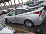 Toyota Prius Le/Xle/Night Shade JTDL9MFU8N3040059 photo