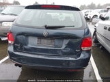 Volkswagen Golf 3VWMX7AJ8AM662174 снимка
