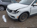 Volkswagen Tiguan Se/Sel 3VV2B7AX2JM036909 photo