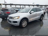 Volkswagen Touareg V6 WVGDF9BP8BD004108 снимка