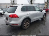 Volkswagen Touareg V6 WVGDF9BP8BD004108 снимка