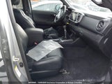 Toyota Tacoma Dbl Cab/Sr/Trdspt/Or/Pro 5TFCZ5AN7JX127864 снимка