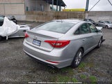 Hyundai Sonata Se 5NPE24AF9FH021483 снимка
