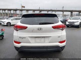 Hyundai Tucson Limited/Sport And Eco/Se KM8J3CA48HU359675 photo