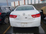 Buick Verano 1G4PN5SK3F4112610 fotografie