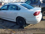 Volkswagen Passat Highline W/ R-Line 1VWEA7A39JC019826 photo