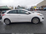 Hyundai Elantra Gt Gl KMHD25LE0DU057227 снимка