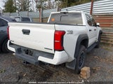 Toyota Tacoma Hybrid 3TYLC5LN5RT008618 photo