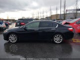 Honda Accord Touring 1HGCR3F97FA801622 снимка