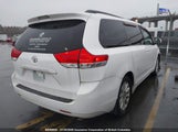 Toyota Sienna Le 5TDJK3DC1BS026921 fotografie