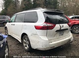 Toyota Sienna L 5TDZZ3DC3JS901512 снимка