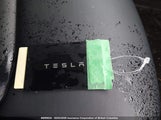Tesla Model Y 5YJYGDEE8MF240964 fotografie