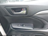 Toyota Highlander Se/Xle 5TDJZRFH7JS904793 снимка