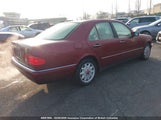Mercedes-Benz E 320 WDBJF65H4XA743154 снимка