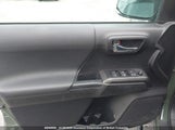 Toyota Tacoma Double Cab/Sr/Sr5/Trd Sport/Trd Off Road/Trd Pro 3TYCZ5AN0NT066647 fotografie