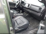 Toyota Tacoma Double Cab/Sr/Sr5/Trd Sport/Trd Off Road/Trd Pro 3TYCZ5AN0NT066647 fotografie